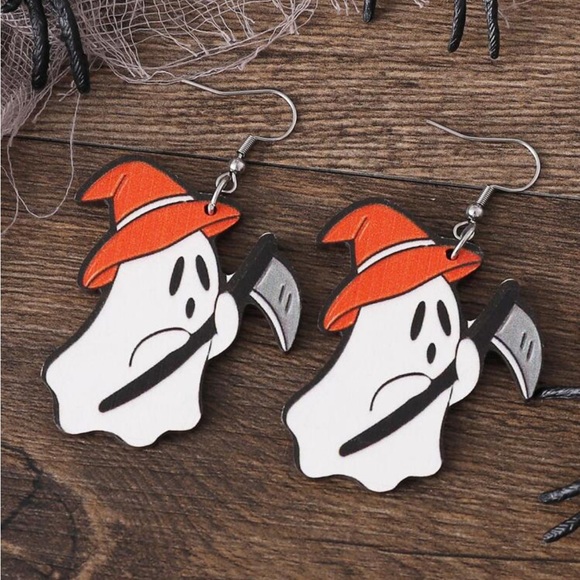 🛍️2/$20 👻 Spooky Ghost with Hat and Scythe Earrings, New - Picture 2 of 3